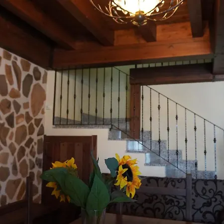 Casa rural Vallecasar